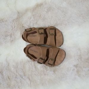Old Navy tan strap sandals